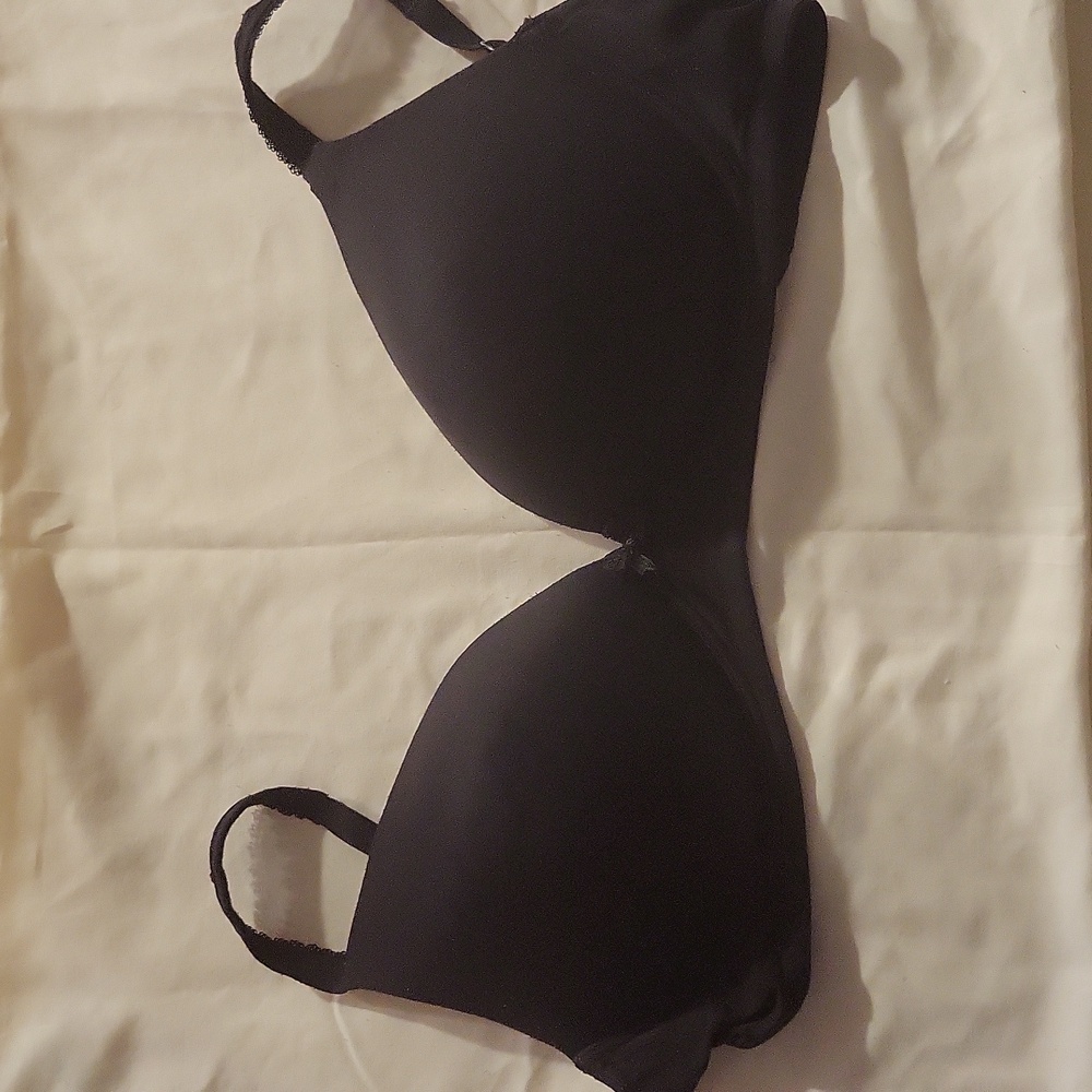 38 DD Victoria's Secret no-wire bra